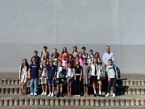 Unsere Klasse 5f mit ihrem Klassenlehrer Herr Schrody. 